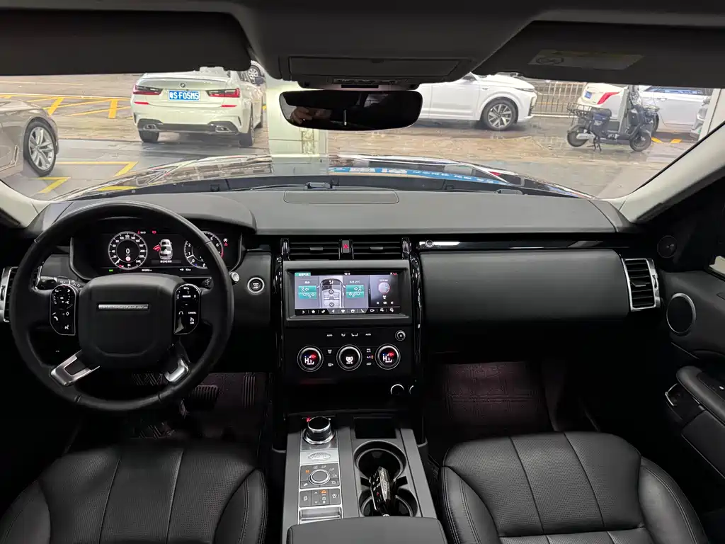 Land Rover Discovery 2020 — фото 10