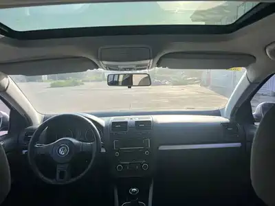 Volkswagen Sagitar 2011