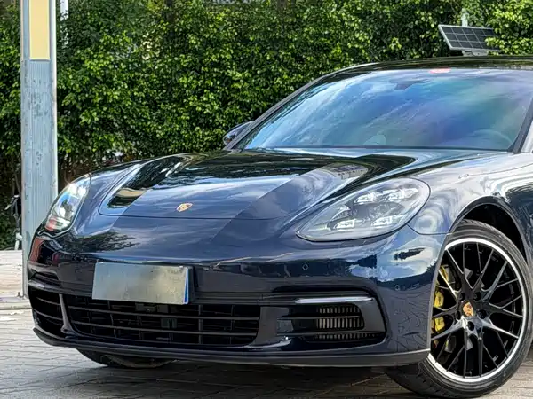 Porsche Panamera 2020