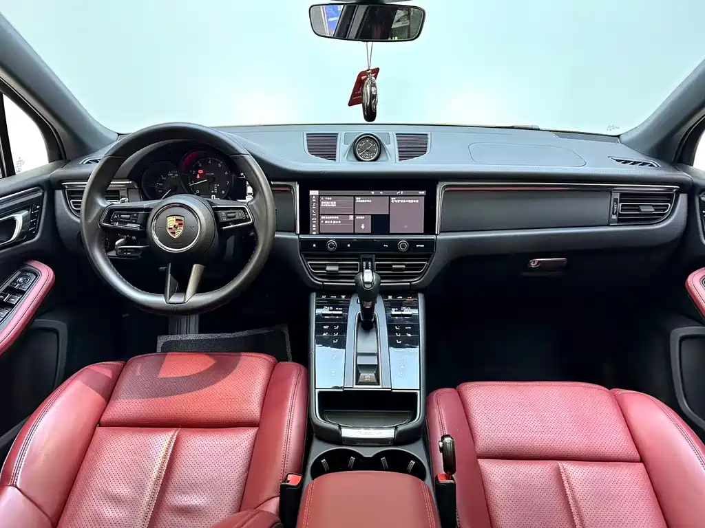 Porsche Macan 2023 — фото 13