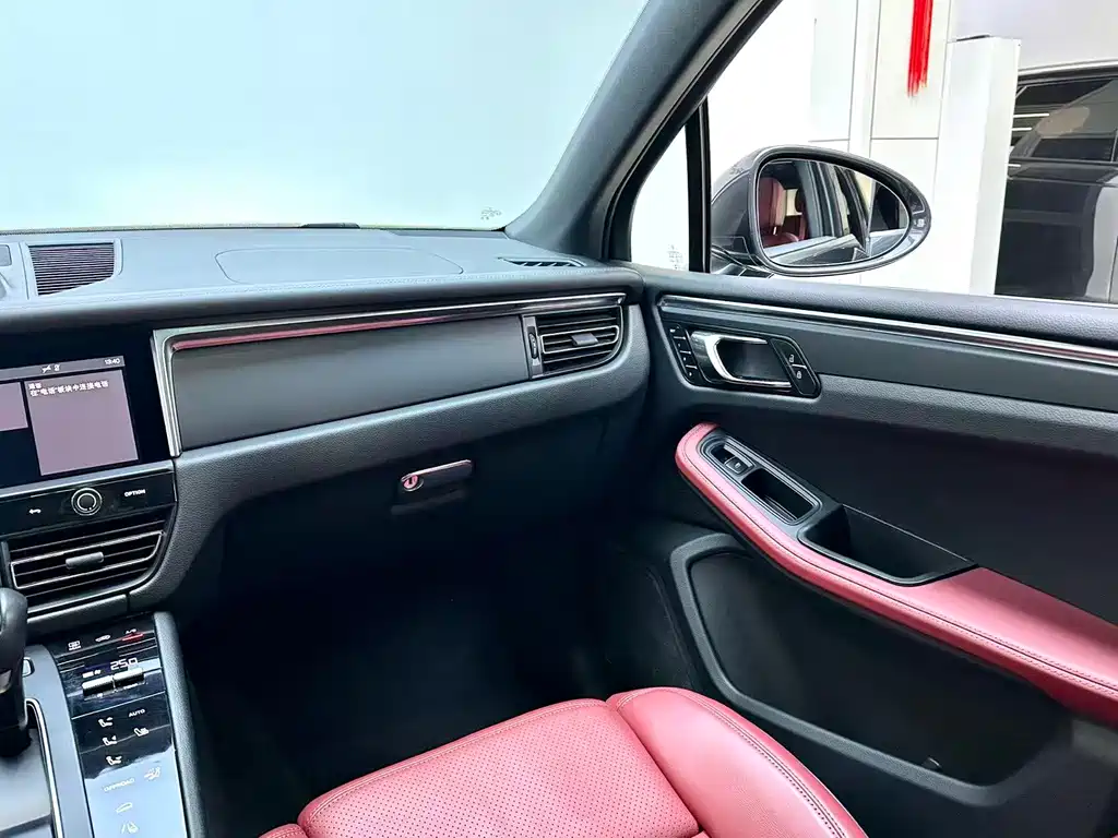 Porsche Macan 2023 — фото 20
