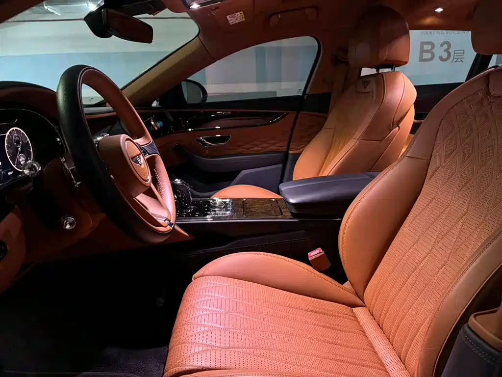 Bentley Flying Spur 2020 — фото 7