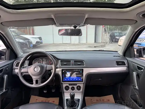 Volkswagen Lavida 2013