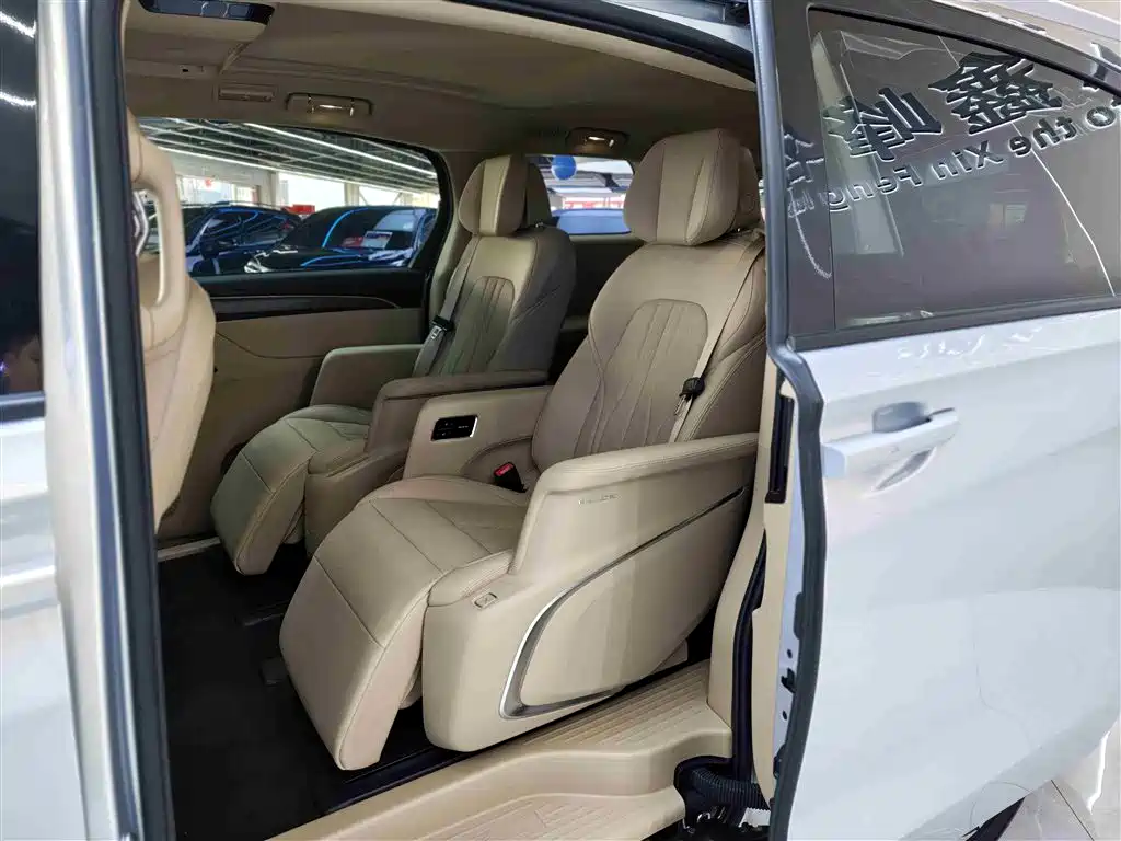 Buick GL8 Hybrid 2025 — фото 13