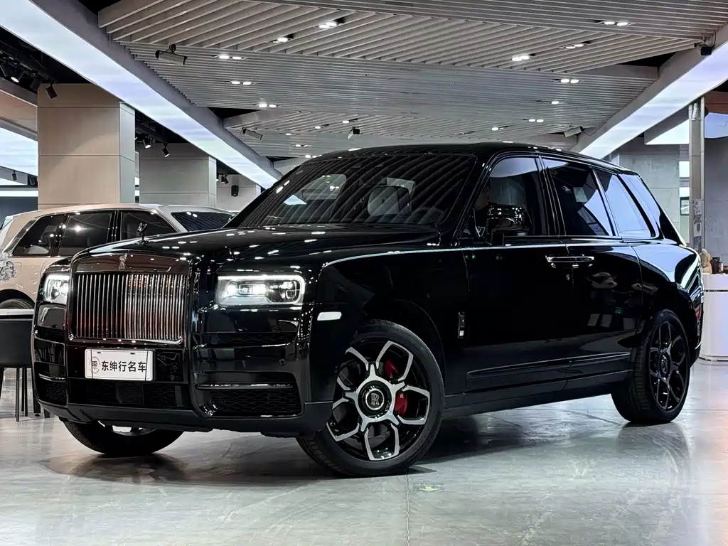 Rolls-Royce Cullinan 2023 — фото 1
