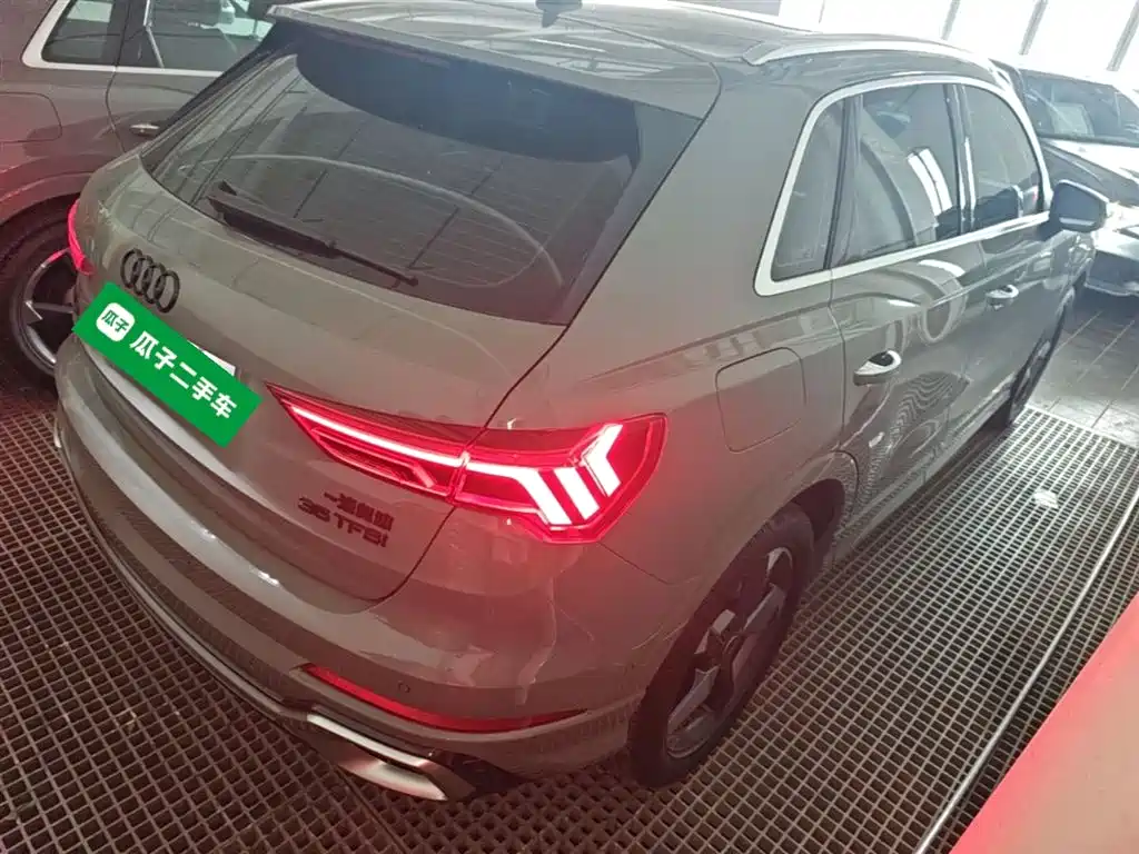 Audi Q3 2024 — фото 12