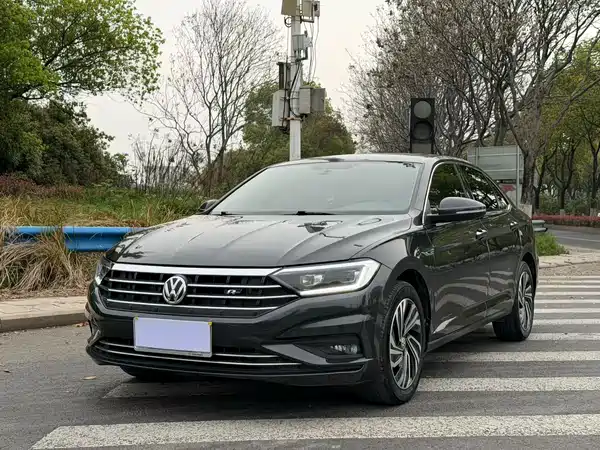 Volkswagen Sagitar 2022