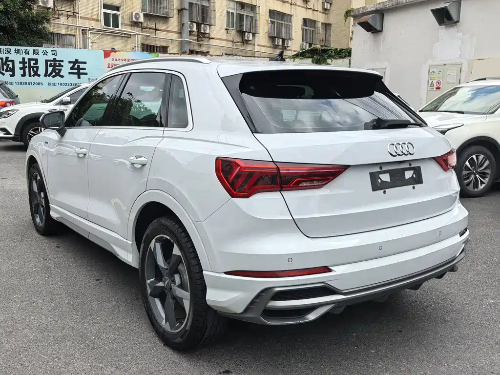Audi Q3 2020 — фото 11