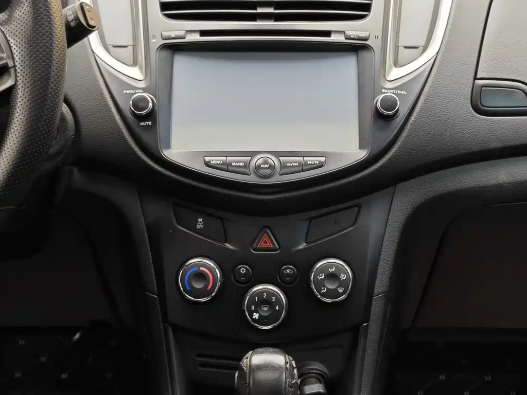 Chevrolet Trax 2015 — фото 18