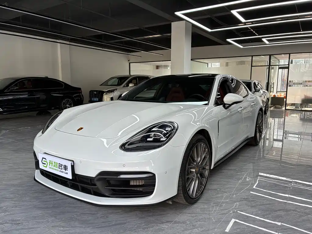 Porsche Panamera 2024 — фото 1