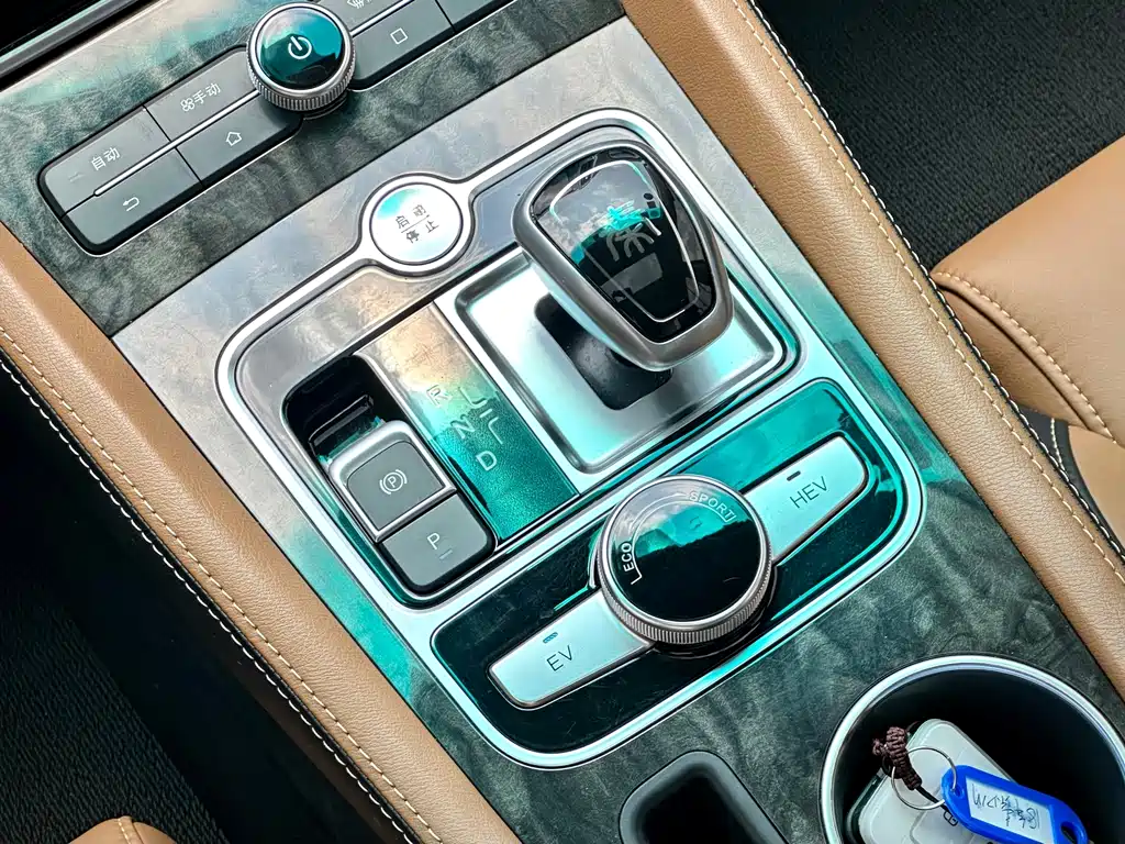 BYD Qin NEV 2018 — фото 16
