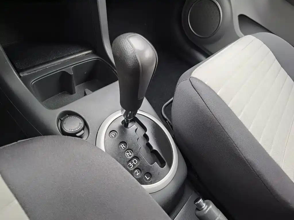 Suzuki Swift 2014 — фото 13