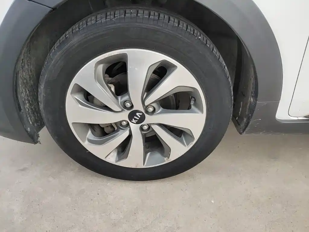 Kia KX CROSS 2018 — фото 23