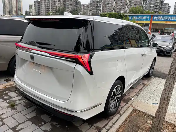 Buick GL8 New Energy 2025