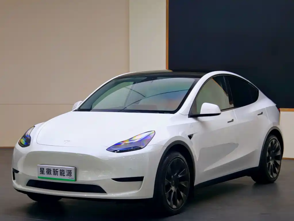 Tesla Model Y 2022 — фото 1