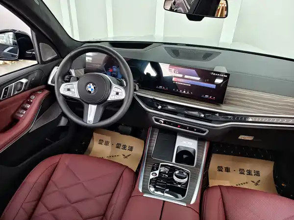 BMW X5 2024