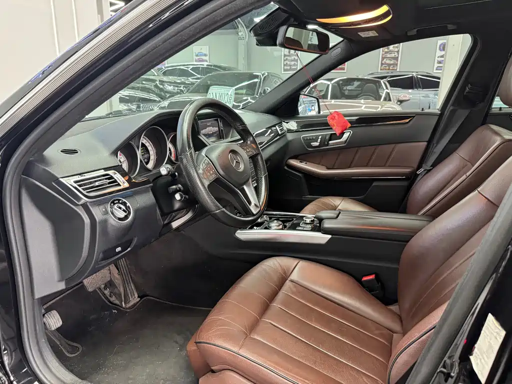 Mercedes-Benz E-Class 2015 — фото 10