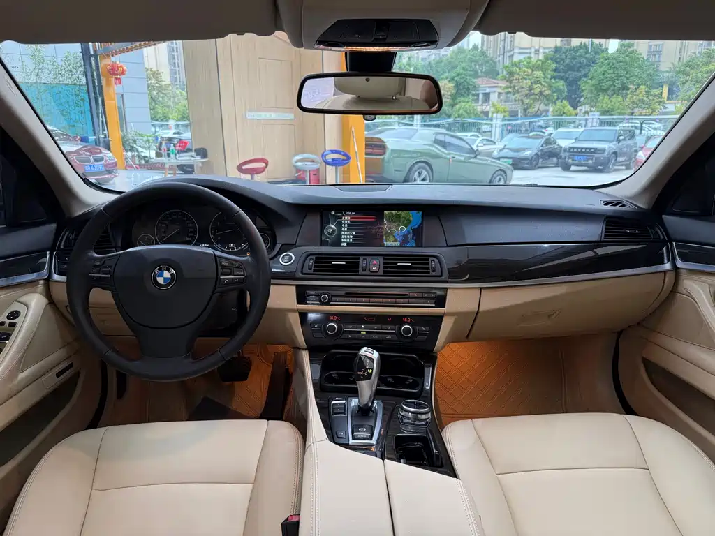 BMW 5 Series 2013 — фото 18