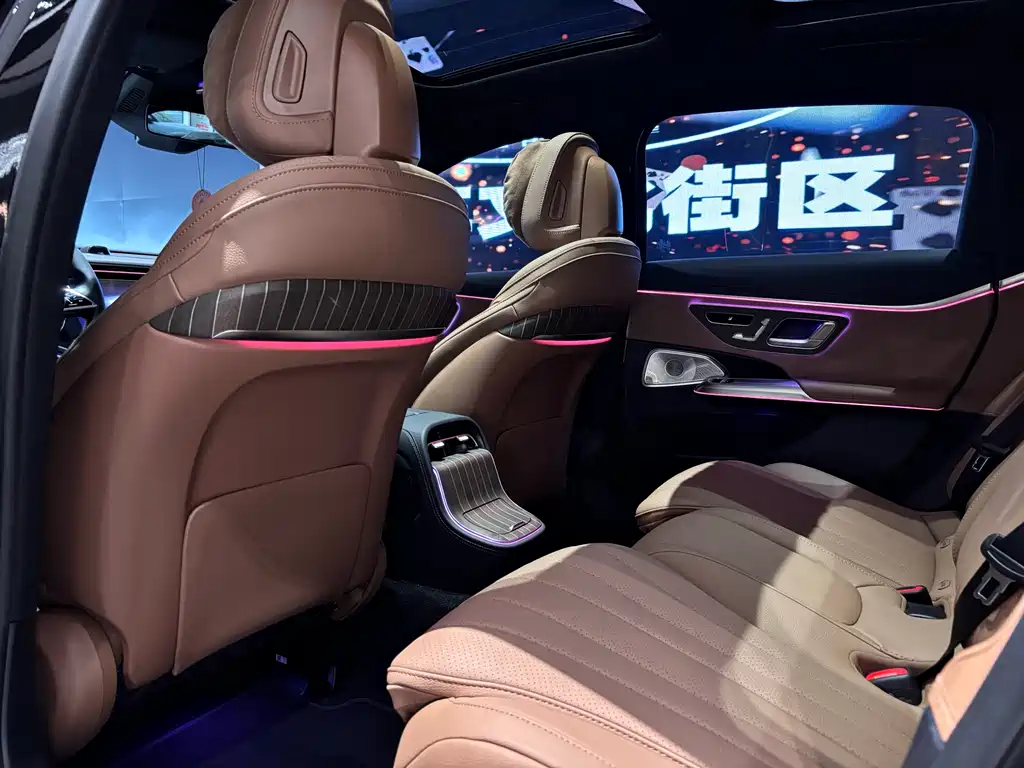 Mercedes-Benz E-Class 2025 — фото 10