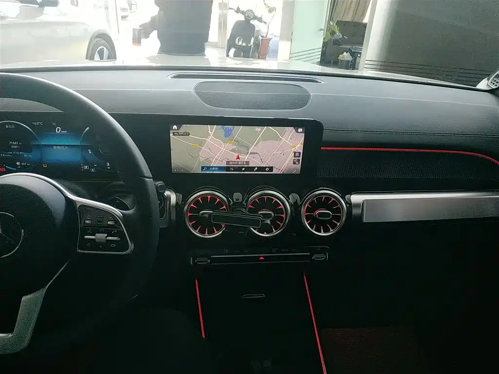 Mercedes-Benz GLB 2021 — фото 10