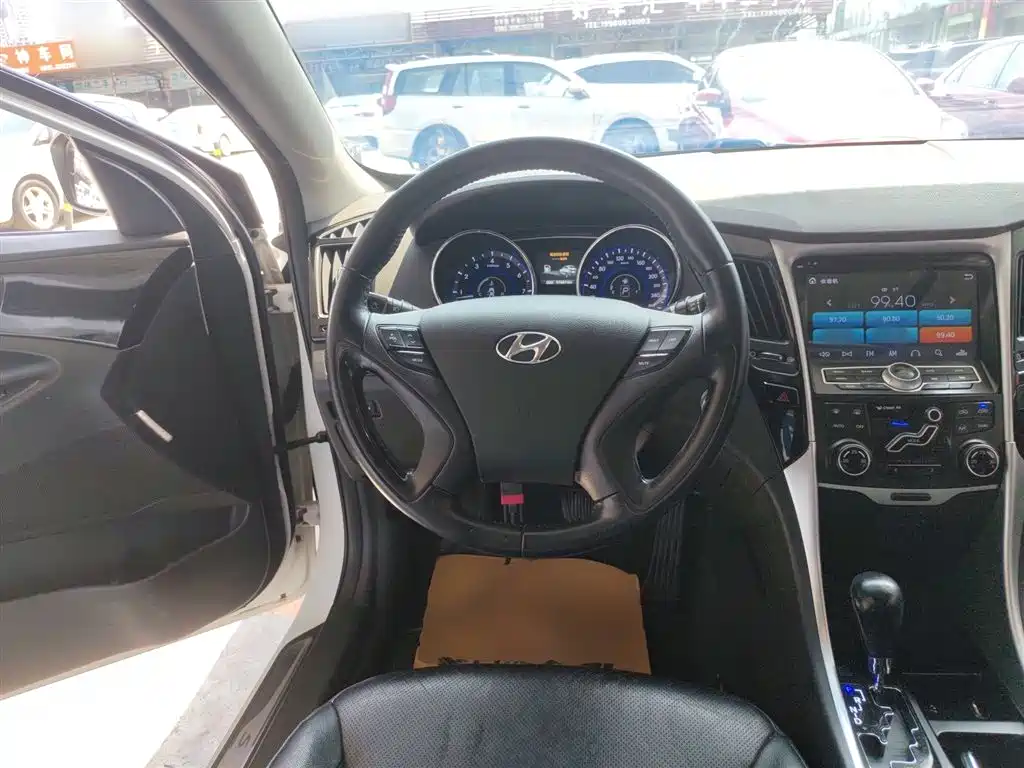 Hyundai Sonata 2016 — фото 11