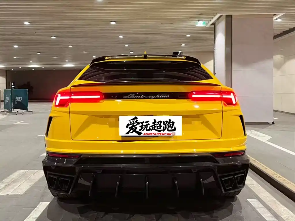 Lamborghini Urus 2023