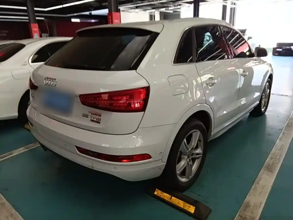 Audi Q3 2017 — фото 7