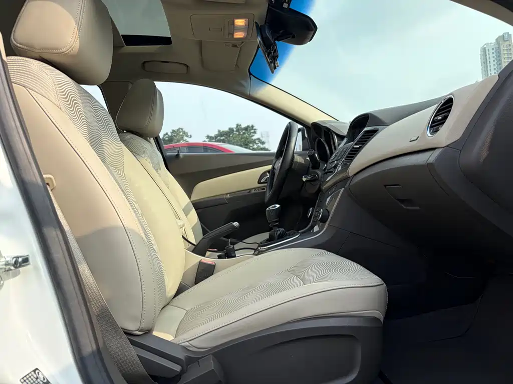 Chevrolet Cruze 2015 — фото 12