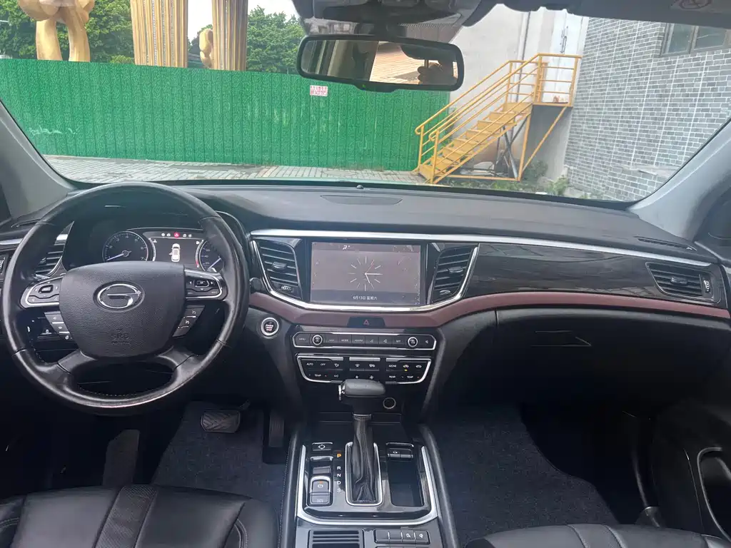 GAC Motor Trumpchi GS8 2017 — фото 22