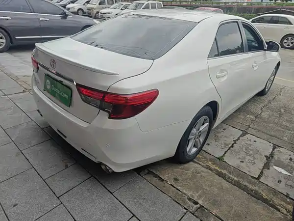 Toyota Reiz 2013