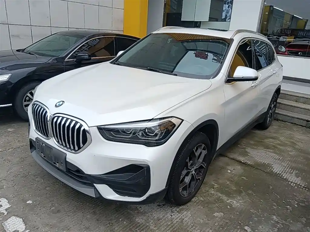 BMW X1 2022 — фото 2