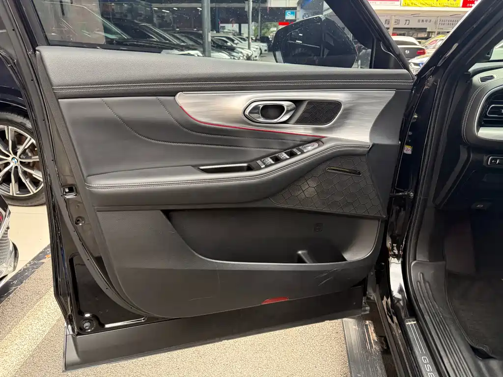 GAC Motor Trumpchi GS8 2023 — фото 11
