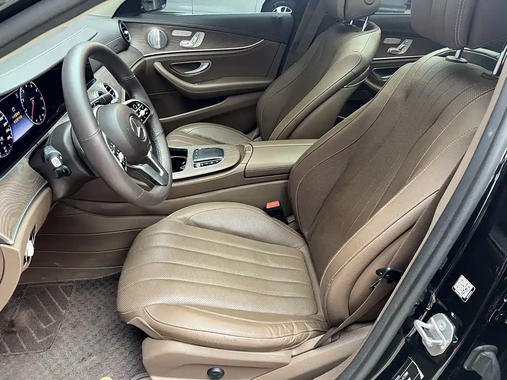 Mercedes-Benz E-Class 2020 — фото 22