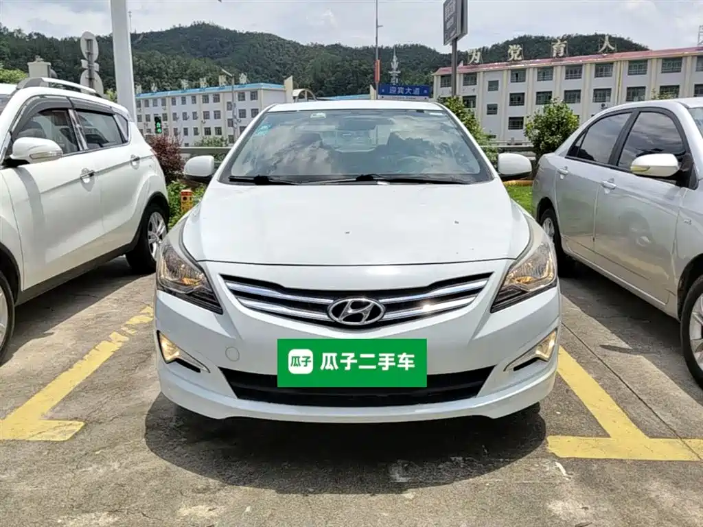 Hyundai Verna 2016 — фото 3