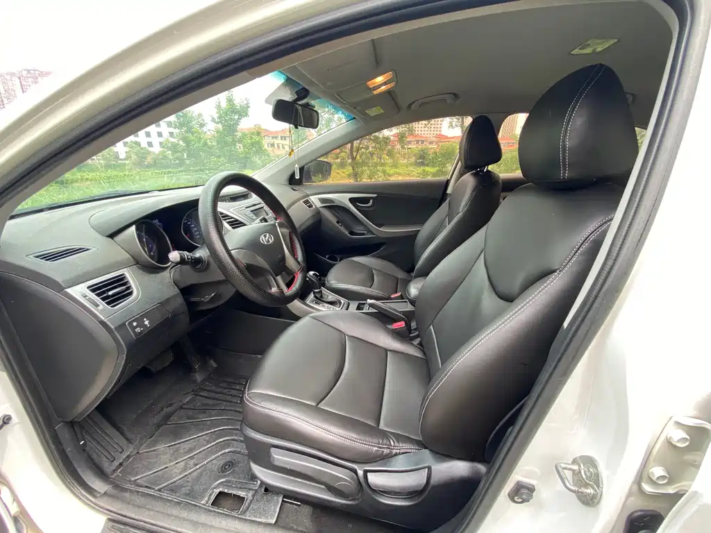 Hyundai Elantra Langdong 2017 — фото 10
