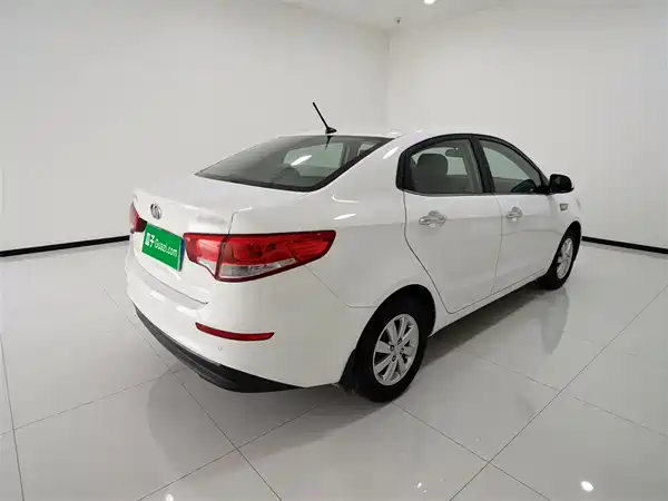 Kia K2 2015