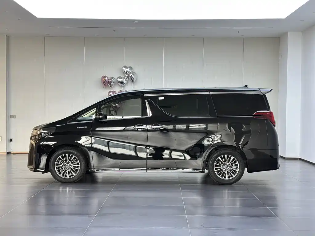 Toyota Alphard 2022 — фото 7