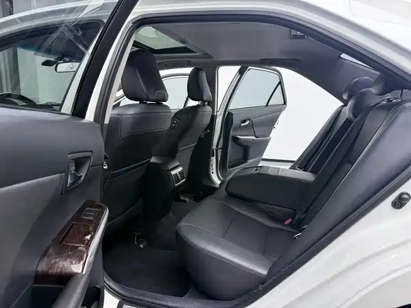 Toyota Camry 2015