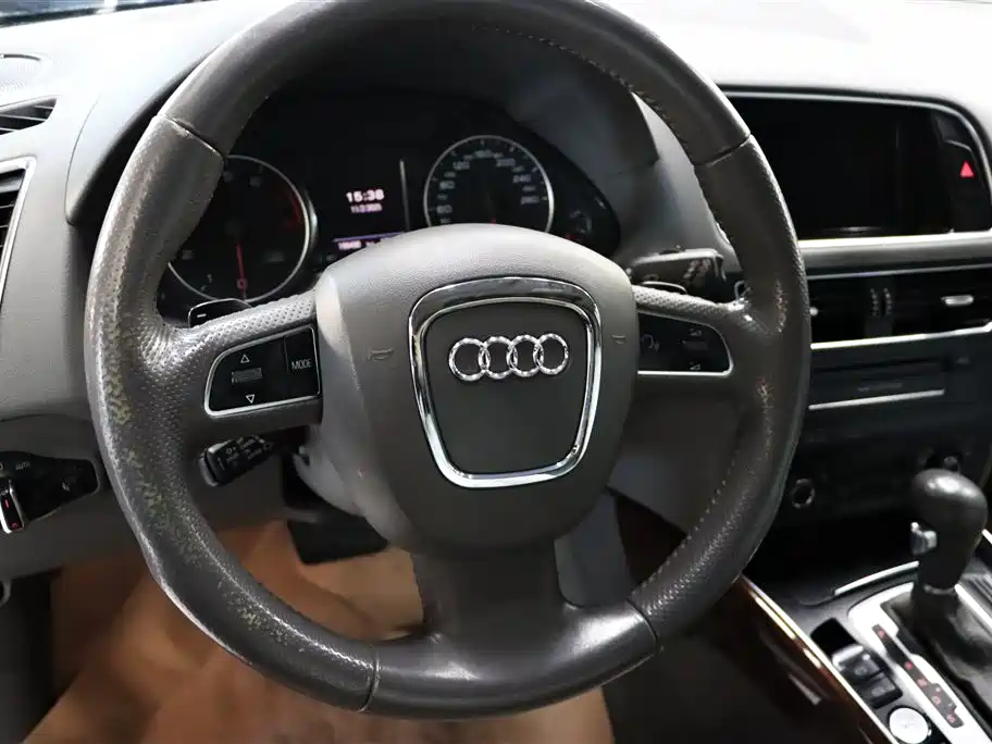 Audi Q5 2010 — фото 14
