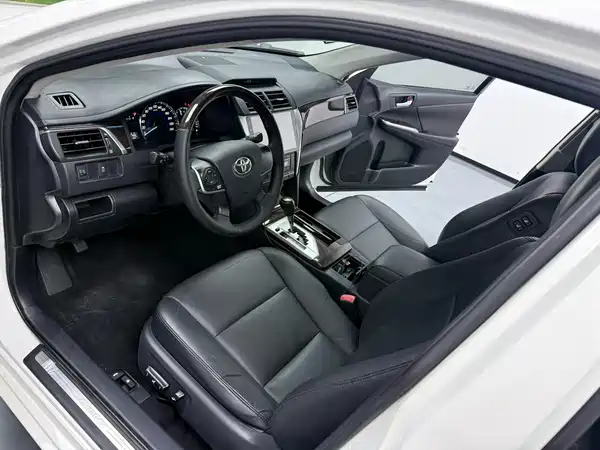 Toyota Camry 2015