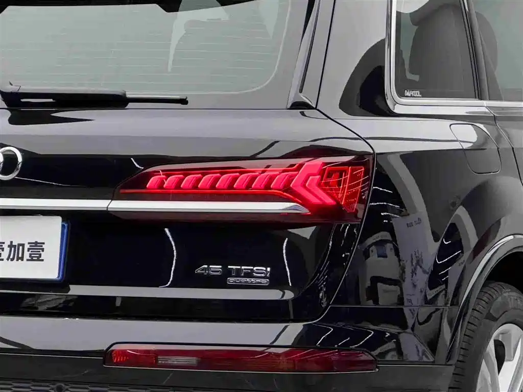 Audi Q7 2024 — фото 19