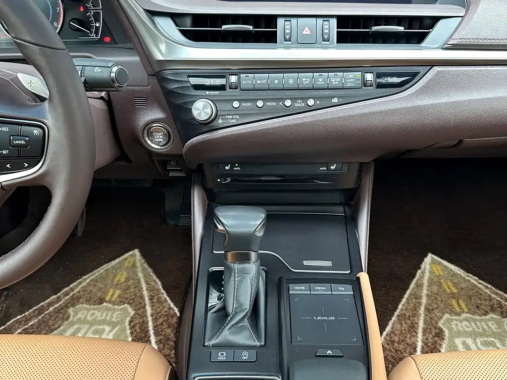 Lexus ES 2021 — фото 13