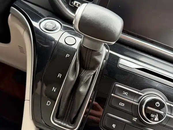GAC Trumpchi M8 2018