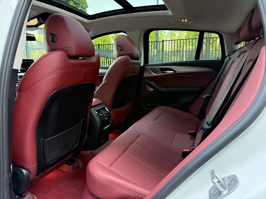 BMW X4 2022 — фото 13