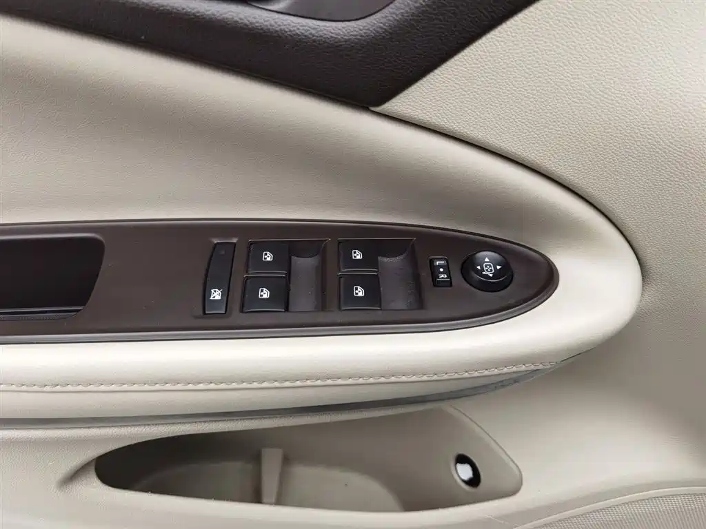 Buick Verano 2017 — фото 9