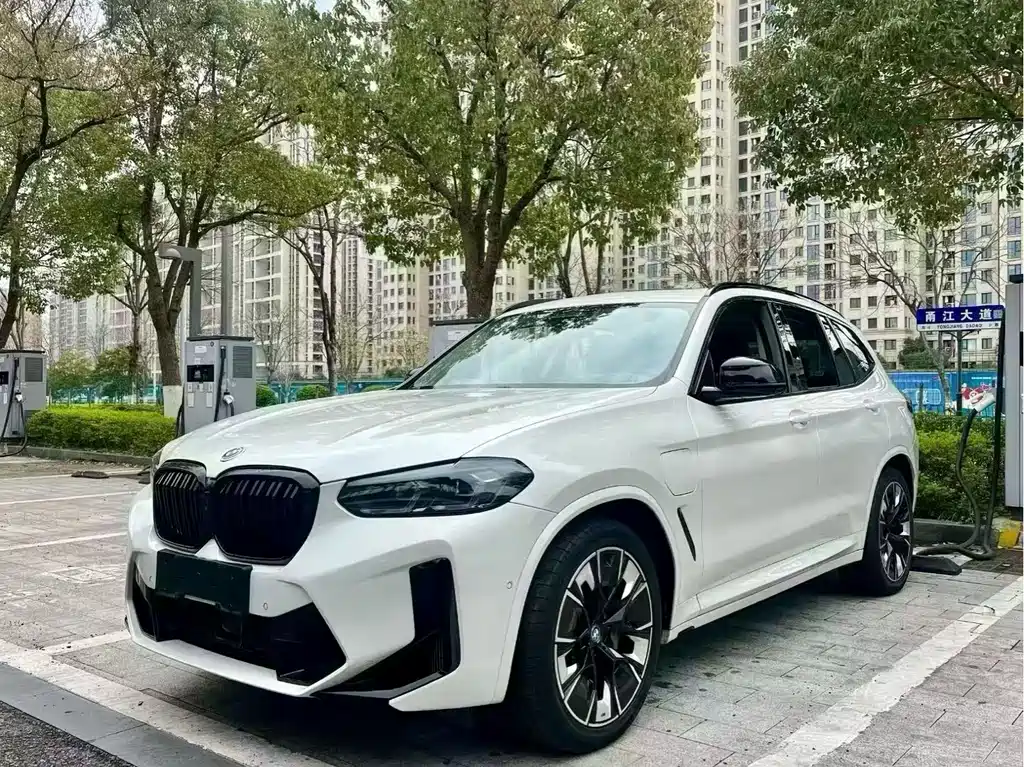 BMW iX3 2022 — фото 10