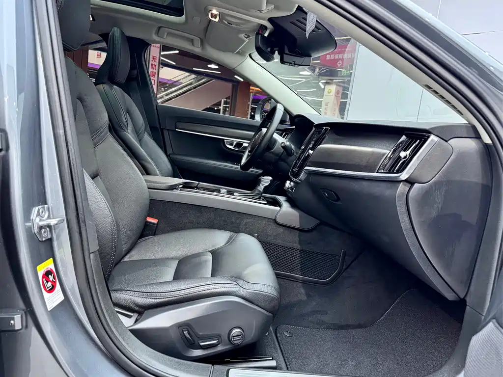 Volvo V90 2019 — фото 16