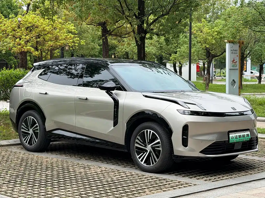 Lynk & Co 08 EM-P 2024 — фото 3