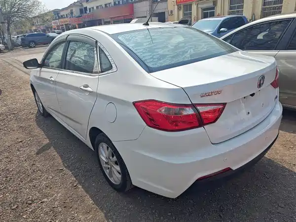 Changan Yuexiang V7 2016