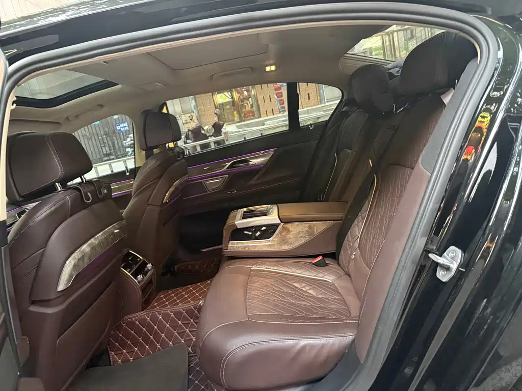 BMW 7 Series 2022 — фото 11